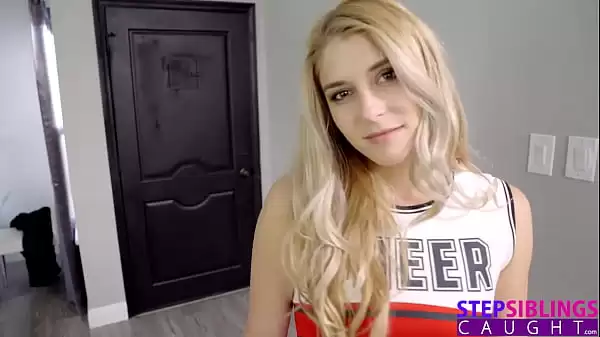 Blonde lets man fuck her pussy